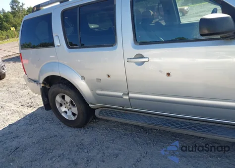 2005 Nissan Pathfinder Se z USA, uszkodzony, nr VIN 5N1AR18W45C750351